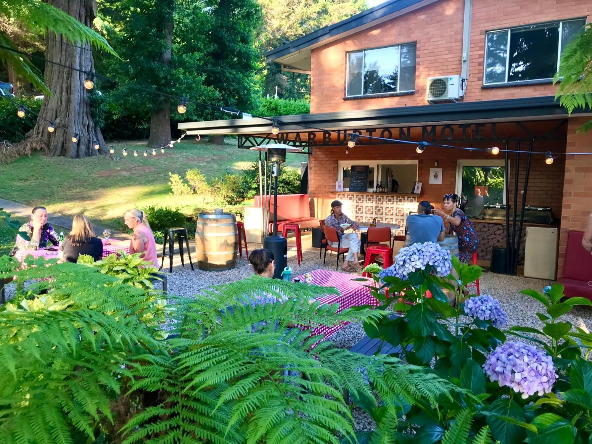The Warby, Where Mid-Century Style Meets The Mountains Warburton Zewnętrze zdjęcie